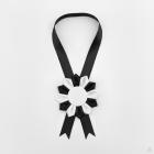 Kokarda na krk 12 cm Classic, bílo-černá 