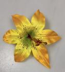 Květ lilie 12 cm žlutá 