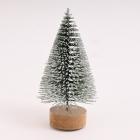 Stromeček na dřevěném podstavci 12 cm, zelený zasněžený 